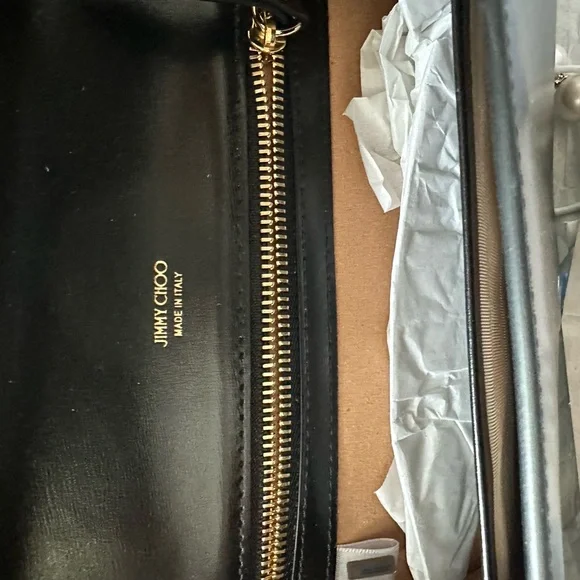 Avenue Wallet with Chain - Picture 9 of 11